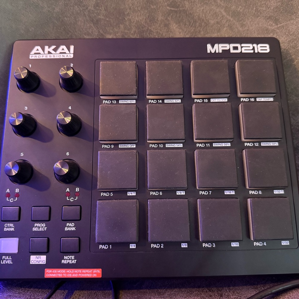 MPD218 Black MIDI Controller
